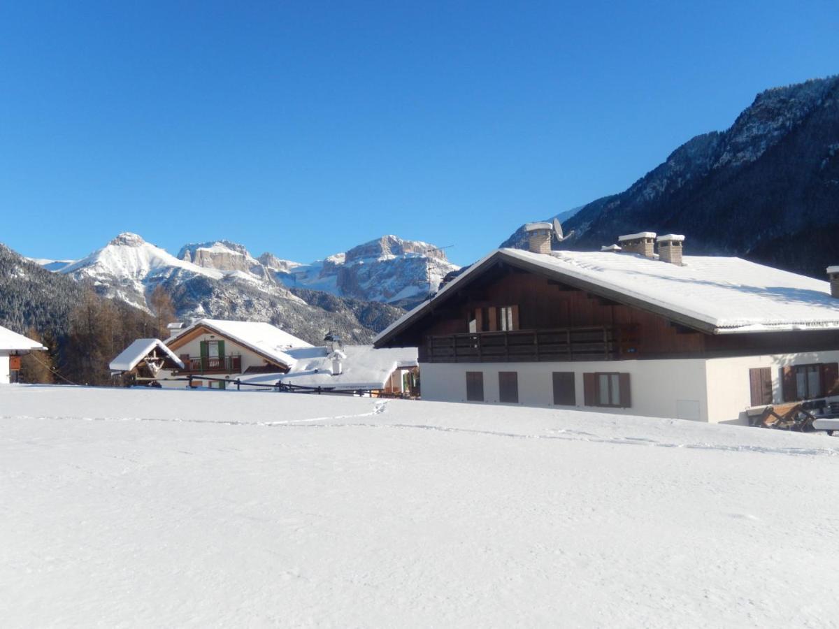 Chalet Relax Pozza di Fassa Bagian luar foto
