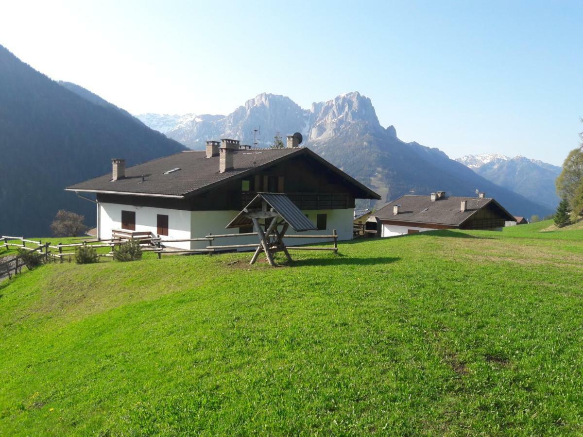 Chalet Relax Pozza di Fassa Bagian luar foto